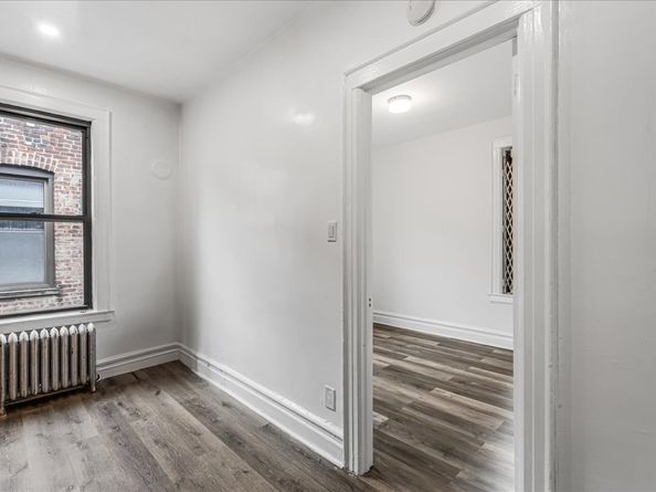 36-25 30th Street 1F, Queens NY 11106