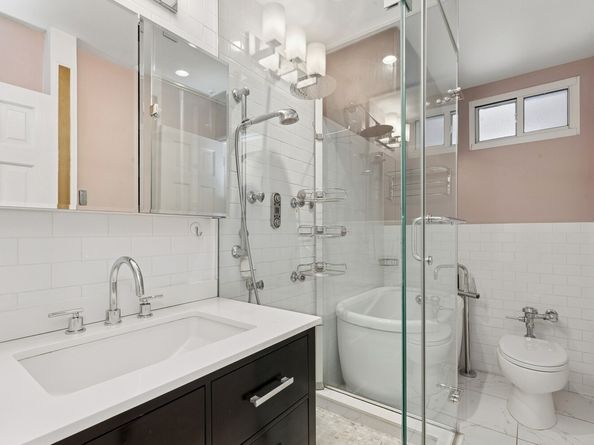 300 West 53rd Street 2E, New York NY 10019