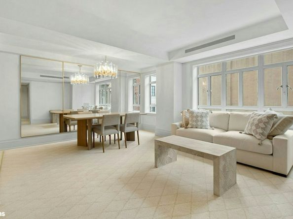 21 East 61st Street 5F, New York NY 10065