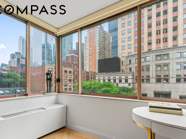 350 West 50th Street 5N, New York NY 10019