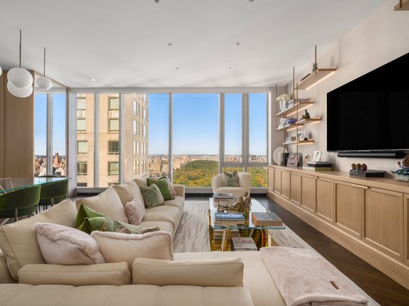 217 West 57th Street 46B, New York NY 10019