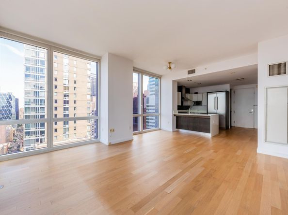 247 West 46th Street 4001, New York NY 10036