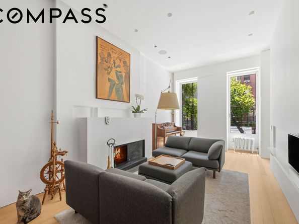 353 East 50th Street 2, New York NY 10022