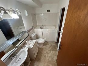 610 S Clinton Street 8B, Denver CO 80247