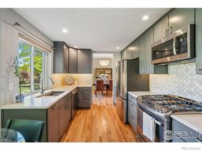 8009 James Court, Niwot CO 80503