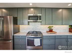 8009 James Court, Niwot CO 80503