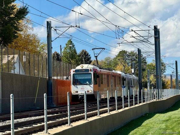 1220 Cody Street, Lakewood CO 80215