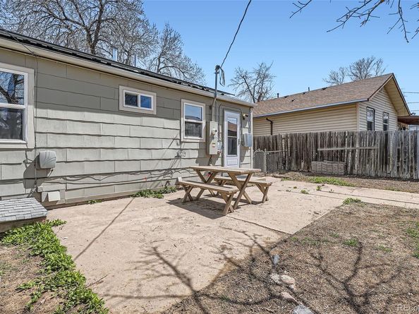 1559 S Quieto Court, Denver CO 80223