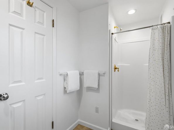 121 Kings Road, Brisbane CA 94005