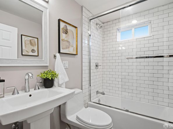 121 Kings Road, Brisbane CA 94005