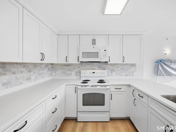 3250 Fairfield Avenue 224, Bridgeport CT 06605