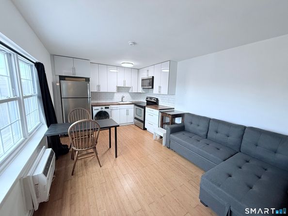 8 Wardwell Street APT 5, Stamford CT 06902