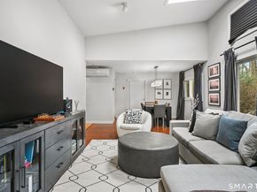 15 Four Brooks Circle, Stamford CT 06903