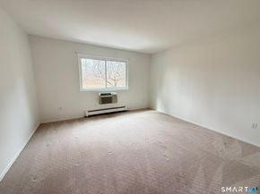 6 Rose Lane 325, Danbury CT 06810