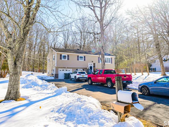 36 Benson Drive, Danbury CT 06810