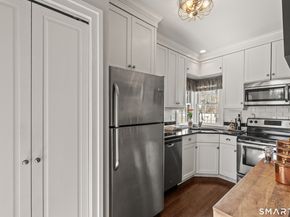 83 South Avenue APT C, New Canaan CT 06840