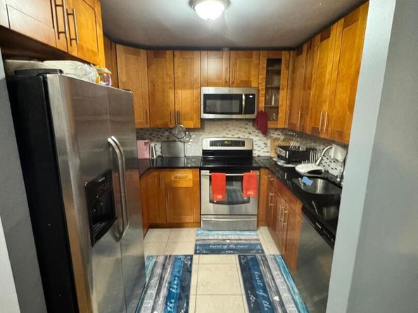 30 Stevens Street APT 111, Bridgeport CT 06606