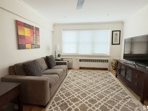 50 Lafayette Place 2H, Greenwich CT 06830