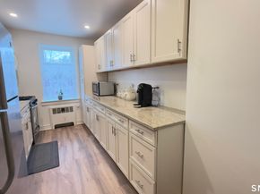 50 Lafayette Place 2H, Greenwich CT 06830