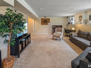 11 Old Woods Road, Brookfield CT 06804