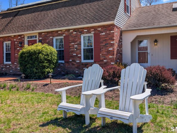 11 Old Woods Road, Brookfield CT 06804