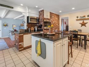 11 Old Woods Road, Brookfield CT 06804