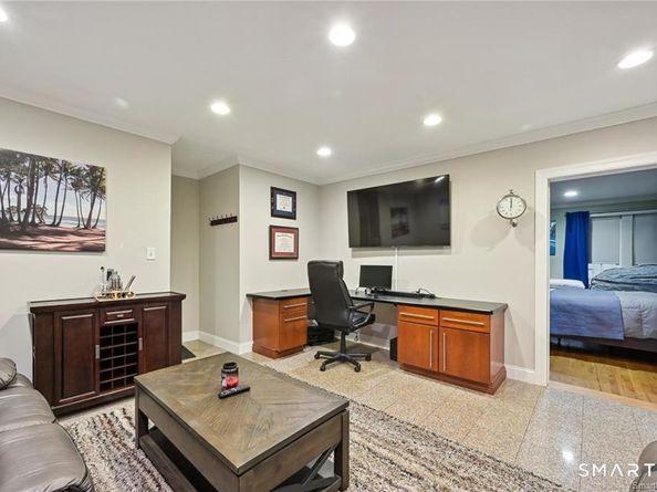 833 Summer Street 2E, Stamford CT 06901