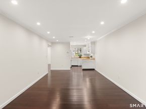 32 Rowayton Woods Drive 32, Norwalk CT 06854