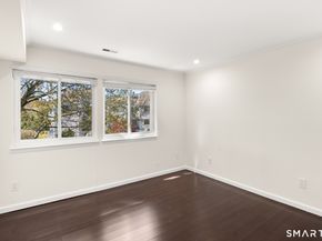 32 Rowayton Woods Drive 32, Norwalk CT 06854