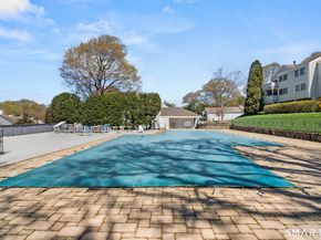 32 Rowayton Woods Drive 32, Norwalk CT 06854