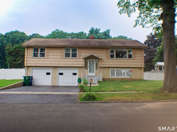 20 Walker Drive, Stratford CT 06614