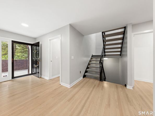 289 New Norwalk Road 31, New Canaan CT 06840