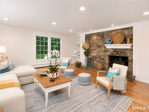 4 N Valley Road, Ridgefield CT 06877