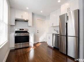 180 Dupont Place, Bridgeport CT 06611