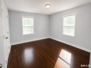 180 Dupont Place, Bridgeport CT 06611
