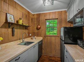 25 Pond Road, Ridgefield CT 06877