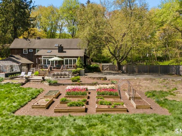 119 Kettle Creek Road, Weston CT 06883