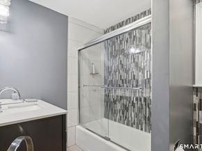 22 Cobblestone Place, Wilton CT 06897