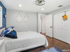 22 Cobblestone Place, Wilton CT 06897