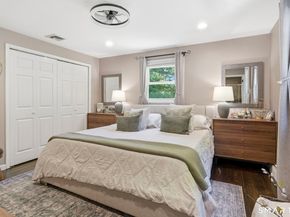 22 Cobblestone Place, Wilton CT 06897