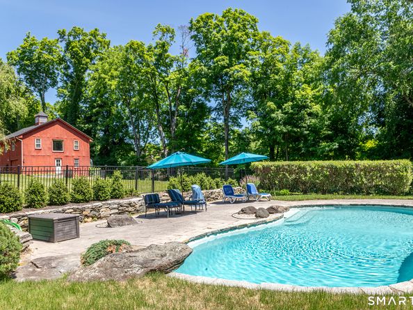 49 Old Bridge Road, Brookfield CT 06804