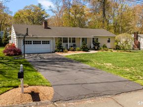 28 Oriole Drive, Norwalk CT 06851