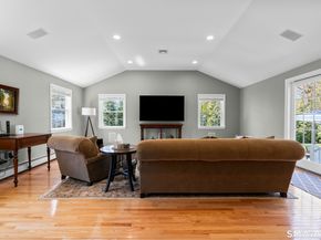 28 Oriole Drive, Norwalk CT 06851