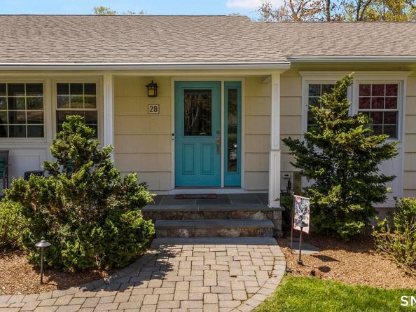 28 Oriole Drive, Norwalk CT 06851