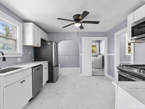 695 W Taft Avenue, Bridgeport CT 06604