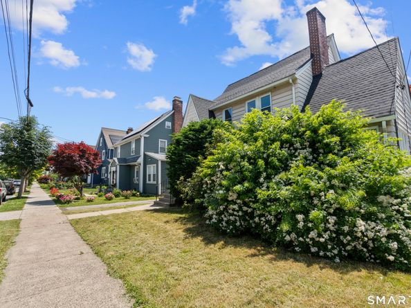 695 W Taft Avenue, Bridgeport CT 06604