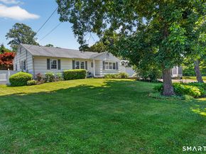 2 Diamond Drive, Newtown CT 06470