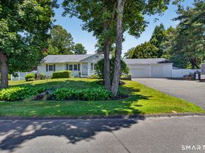 2 Diamond Drive, Newtown CT 06470