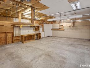 2 Diamond Drive, Newtown CT 06470