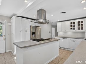 2 Diamond Drive, Newtown CT 06470